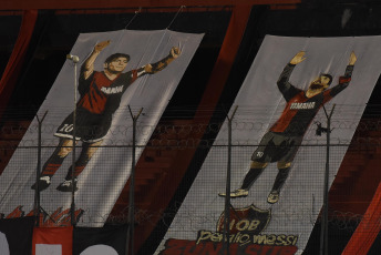 Rosario, Argentina.- In the photos taken on December 6, 2020, during the tribute to Diego Armando Maradona in the preview of the meeting between Newell's Old Boys and Lanús in Rosario, Argentina. It was the first time Newell’s played for Coloso after the death of Diego Maradona. The Park club paid him an emotional tribute, with the flags that reflect the feelings of the fans and the jersey as the maximum emblem of the players.