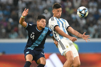 Santiago del Estero, Argentina.- In the photos taken on May 23, 2023, during the match between Argentina and Guatemala at the Madre de Ciudades stadium in Santiago del Estero for date 2 of Group A of the Sub 20 World Cup. Argentina defeated 3 -0 to Guatemala, getting their second win in the competition, after beating Uzbekistan 2-1 on the first day. The 'Albiceleste' goals were scored by Alejo Veliz (17'), Luka Romero (65') and Maximo Perrone (90+8').