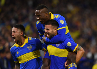 Buenos Aires, Argentina.- In the photos taken on June 6, 2023, during the match between Boca Juniors and Colo-Colo for matchday 5 of Group F played at the Bombonera stadium. Boca, qualified for the round of 16 of the 2023 Copa Libertadores by defeating Colo Colo 1-0, with a goal from Marcelo Weigandt (55).