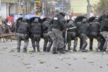 Jujuy, Argentina.- In the photos taken on June 20, 2023, several dozen people were injured, one of them seriously, in heavy clashes between protesters and police in Jujuy, in northwestern Argentina. The altercations occurred while the provincial legislature was establishing a new Constitution that penalizes some forms of protest.