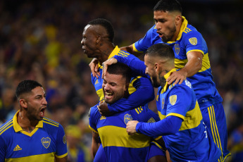Buenos Aires, Argentina.- In the photos taken on June 6, 2023, during the match between Boca Juniors and Colo-Colo for matchday 5 of Group F played at the Bombonera stadium. Boca, qualified for the round of 16 of the 2023 Copa Libertadores by defeating Colo Colo 1-0, with a goal from Marcelo Weigandt (55).