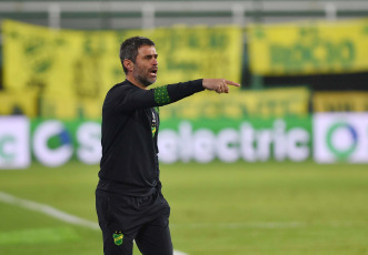 Buenos Aires, Argentina.- En las fotos tomadas el 13 de junio del 2023, durante el partido entre Defensa y Justicia y Belgrano por la fecha 20ma. de la Liga Profesional de Fútbol en el estadio Norberto Tomaghello de Florencio Varela. Defensa y Justicia, con goles de Nicolás Fernández (PT 18m) y Juan Miritello (ST 45+3m), venció a Belgrano de Córdoba, por 2 a 0.