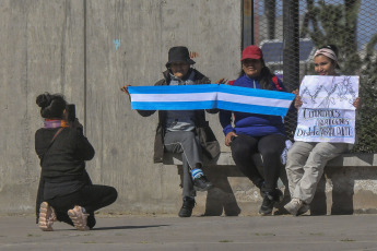 Jujuy, Argentina.- In the photos taken on July 25, 2023, indigenous communities that are members of the third Malón de la Paz began a march from La Quiaca to Buenos Aires in defense of their territories, their natural resources and against the constitutional reform Promoted by Governor Gerardo Morales. The automatic majority of Together for Change in the provincial legislature imposed the creation of a special commission to identify those who participated in the mobilizations. Likewise, an increase in the financial fine for violations was approved.