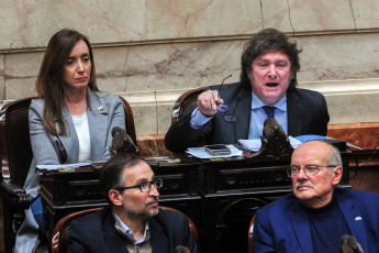Buenos Aires, Argentina.- In photos taken on September 19, 2023, the Chamber of Deputies debated the bill to reform the Income Tax prepared by the Executive Branch, whose sanction was assured given that the Frente de Todos He built a majority with provincial blocks and libertarians. The deputy and presidential candidate of La Libertad Avanza, Javier Milei (back right), voted in favor, however he added that with the initiative, the government "will try to obtain electoral revenue."