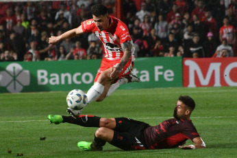 Córdoba, Argentina.- In the photos taken on September 20, 2023, during the match between Instituto and Colón for matchday 5 of the League Cup at the Estadio Monumental Presidente Perón. Instituto beat Colón 3-1 at home. For Instituto the goals were scored by Adrián Martínez (at 11, 71 minutes) and Nicolás Barrientos (at 93 minutes). For Colón the goal was scored by Ramón Ábila (at 7 minutes).