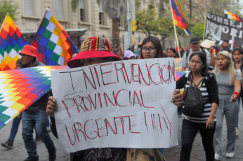 Jujuy, Argentina.- In the photos taken on September 18, 2023, indigenous communities that make up the Third Evil of Peace marched in Jujuy in repudiation of the Constitutional reform and announced that they will present requests to the different legislative blocks to refrain from meet for projects linked to the official initiative. The reform, promoted by Governor Gerardo Morales, was approved and sworn in on June 20, when a brutal police repression against protesters was unleashed, causing numerous arrests and injuries.