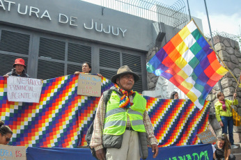 Jujuy, Argentina.- In the photos taken on September 18, 2023, indigenous communities that make up the Third Evil of Peace marched in Jujuy in repudiation of the Constitutional reform and announced that they will present requests to the different legislative blocks to refrain from meet for projects linked to the official initiative. The reform, promoted by Governor Gerardo Morales, was approved and sworn in on June 20, when a brutal police repression against protesters was unleashed, causing numerous arrests and injuries.