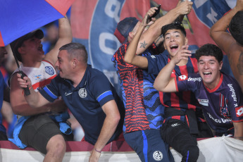 Buenos Aires, Argentina.- In the photos taken on November 23, 2023, during the match between Defensa y Justicia and San Lorenzo at the La Fortaleza stadium in Lanús in the semifinals of the Argentine Cup. Defensa y Justicia defeated San Lorenzo 1-0, which will define the title and a place in the CONMEBOL Libertadores in 2024 with Estudiantes de La Plata, who eliminated Boca Juniors. The final would be on Wednesday, December 13.