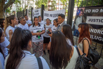 Mar del Plata, Argentina.- In the photos taken on January 30, 2024, the mother of a motorcyclist murdered after a traffic argument, in 2021 in the Buenos Aires city of Mar del Plata, testified this Monday, at the beginning of the trial for the crime. Jorge Mattar has been detained since July 2021 for the murder of Leandro Yamil Vilugron.
