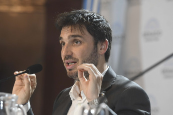 Buenos Aires, Argentina.- En las fotos tomadas el 27 de febrero del 2024, los gobernadores de las provincias patagónicas reclamaron la apertura de un "diálogo" al gobierno nacional, exigieron que termine con los "agravios" que se sucedieron en el conflicto con la provincia de Chubut por la coparticipación y anunciaron la confección de un “manifiesto patagónico” que será presentado en una reunión con mandatarios y legisladores de la región, a la que invitaron al presidente Javier Milei.