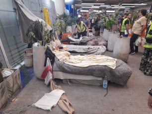 Buenos Aires, Argentina.- In the photos taken on February 4, 2024, a total of 19 homeless people who were sleeping in the Jorge Newbery Airport were evicted this weekend in an operation ordered by national organizations that operate in the air station and the Ministry of Human Development and Habitat of Buenos Aires, it was officially reported.
