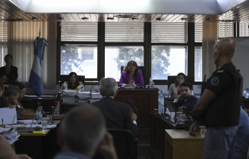 Mendoza, Argentina.- In the photos taken on February 27, 2024, the dismissed federal judge of Mendoza Walter Bento, accused of leading an illicit association that requested money in exchange for favors in the cases he was investigating, testified again before the Court Oral Federal 2 and for several hours he flatly denied being the leader of an illicit association that requested bribes from federal defendants, while at the same time he reiterated complaints against the prosecutor in the case, Dante Vega.