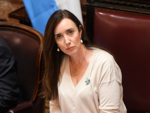 Buenos Aires, Argentina.- En la foto tomada el 14 de marzo de 2024, Ee Senado rechazó esta tarde la moción para postergar el tratamiento del megaDNU 70/2023 de reforma el Estado y quedó habilitado su debate para que se vote esta misma tarde. La moción de orden para postergar el debate, que fue presentada por el senador Ezequiel Atauche (La Libertad Avanza), fue rechazada por 41 votos en tanto que logró 30 votos positivos.