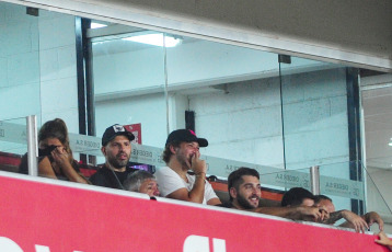 Buenos Aires, Argentina.- En la foto tomada el 2 de marzo de 2024, por la octava fecha de la Zona A de la Copa de la Liga, Independiente venció a Argentinos Juniors por 2-1 en el Libertadores de América – Ricardo Enrique Bochini. Este triunfo era muy necesario para el estado anímico del Rojo, luego de que cayera en el clásico ante Racing por 1-0.