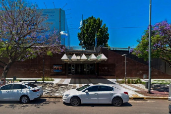 Buenos Aires, Argentina.- En las fotos tomadas el 22 de marzo del 2024, muestra las instalaciones de Televisión Pública. Este domingo será el primer Día Nacional de la Memoria por la Verdad y la Justicia del gobierno de Javier Milei, a 48 años del inicio de la última dictadura cívico militar en Argentina. Este 24 de marzo, fecha en la cual anualmente las calles y plazas del país vibran al grito de ‘Nunca Más’, será también la primera vez que los medios públicos no estén presentes oficialmente con su cobertura.