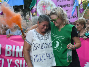 Buenos Aires, Argentina.- En la foto tomada el 8 de marzo de 2024, en conmemoración por el Día Internacional de la Mujer se realizaron una serie de marchas, actos y movilizaciones en distintas ciudades del país. La concentración principal fue en la plaza del Congreso.