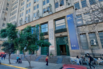 Buenos Aires, Argentina.- En las fotos tomadas el 17 de abril del 2024, muestra la facultad de Medicina de la Universidad de Buenos Aires (UBA). Cortes de luz programados, ascensores que no funcionan, aires acondicionados o calderas que no se prenden, es el panorama que se vive en varias facultades dependientes de la UBA a raíz de los recortes presupuestarios ejecutados por el gobierno de Javier Milei.