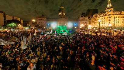 Buenos Aires, Argentina - Workers of Argentina's national news agency, Télam, held a festival on Saturday 20 April 2024 to coincide with the 79th birthday of the agency, threatened with closure by the government of Javier Milei, in Plaza Congreso from 2.30pm, bringing together a dozen artistic proposals. The festival was organised by Télam workers, the Sipreba union and the Fatpren Press Federation.