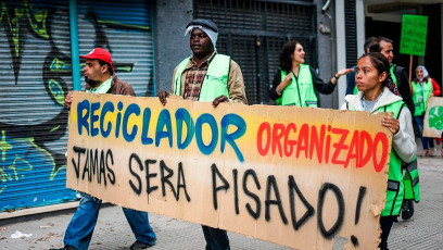Buenos Aires, Argentina - In this photo taken on 1 May 2024, cartoneros and waste pickers, members of the Federación Argentina de Cartoneros, Carreros y Recicladores, accompanied by more than 80 delegates from 34 countries in Africa, Asia-Pacific, Europe, Latin America and North America, took part in a mobilisation in Buenos Aires to commemorate Workers' Day and demand recognition as workers and social and legal protections. The action coincided with the start of the first Elective Congress of the International Alliance of Waste Pickers (AIR), which is being held from Wednesday to 5 May at the NH Plaza de Mayo hotel, the organisers told Somos Télam.