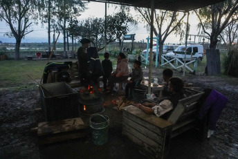 Son más de 3.000 las personas que han sido evacuadas en las últimas horas en distintos municipios del norte de la provincia de Buenos Aires, de manera preventiva ante el avance de las inundaciones tras las intensas lluvias ocurridas desde el jueves por la tarde.