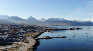 Vista aérea de Ushuaia, Tierra del Fuego