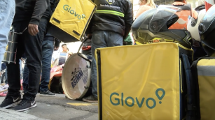 Repartidores de aplicaciones protestan por condiciones laborales y seguridad en Buenos Aires